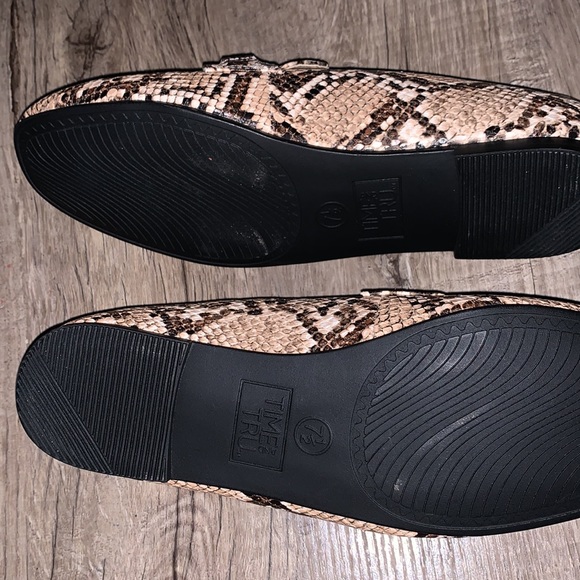 Time And Tru Slip On Shoes - Picture 9 of 14